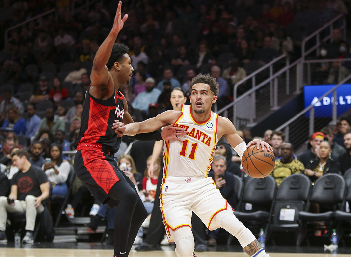  老鹰特雷杨三分雨浇灭活塞反扑