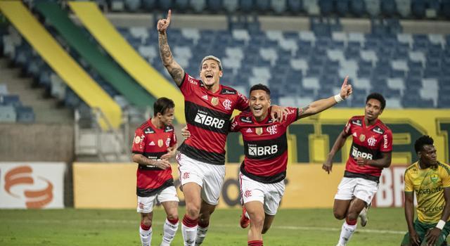  南美解放者杯，弗拉门戈客场连胜晋级