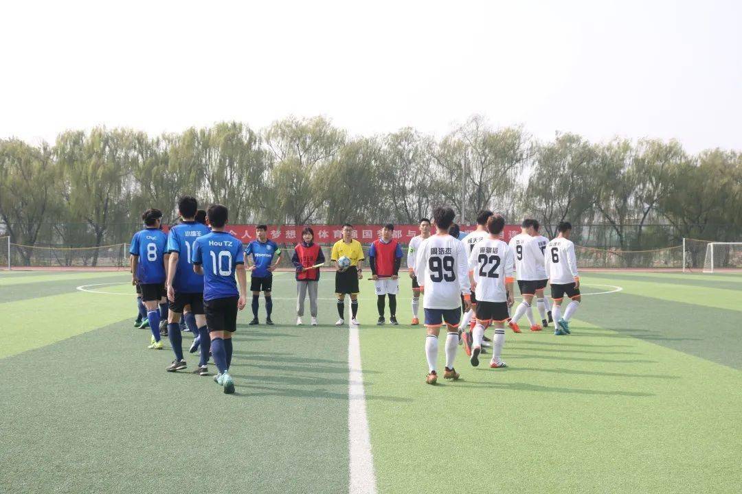  边路传中精准制导，高中锋头顶建奇功